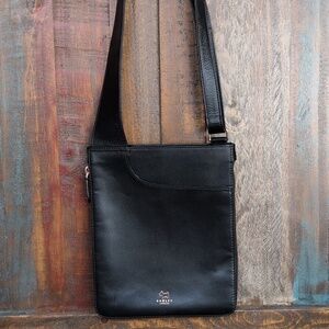 RADLEY London Pockets Medium Zip Around Black Leather Crossbod Purse